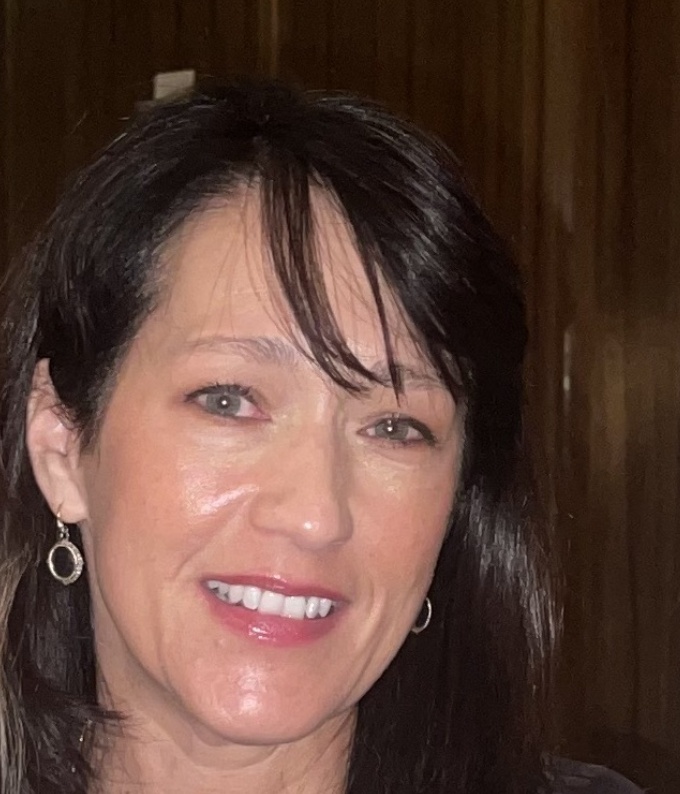 Leslie Lischer